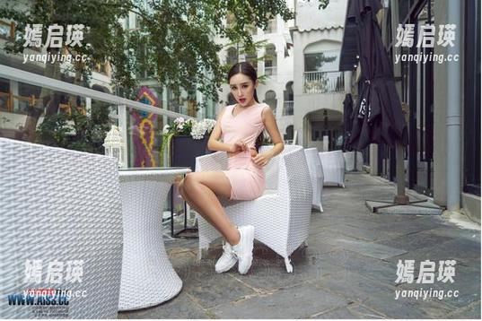 爱丝带你免费写真：过年回家，让你争当春节焦点！
