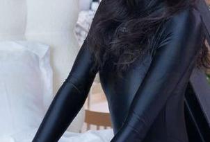 BoBoSocks袜啵啵 – 这一图包太魔性！稚予与斯凯奇运动鞋的速度与激情！