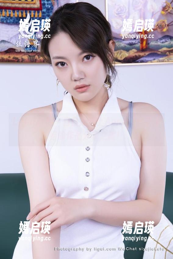 Ligui丽柜 - 当自拍遇上Anna：一个滑稽的作品分享之旅！