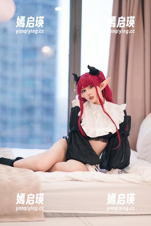 Natsuko夏夏子 这件毛衣让Natsuko夏夏子变得太撩了,原图分享给你们!