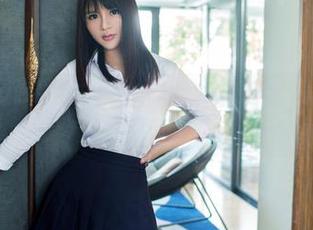 TuiGirl推女郎 – 在冯雨芝的无圣光护士图包中，感受温暖与幽默交织