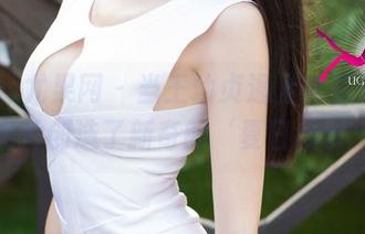UGirls尤果网 – 当王幼贞遇上比基尼，精选图片创造了新奇的‘夏日叙事’！