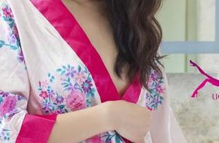UGirls尤果网 – 芊小童：白色世界的原图——每张照片都有故事