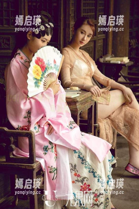 UGirls尤果网 - 黛斯羽的温柔画卷：精选写真抚摸灵魂