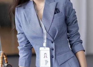 Xiuren秀人网 – 最新图库来袭：唐安诺在瑜伽垫上如何优雅翻车