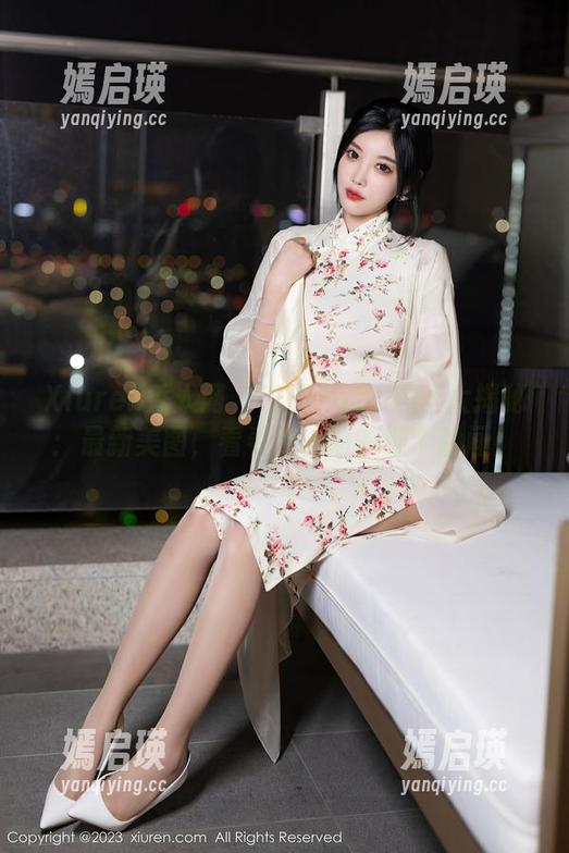 Xiuren秀人网 - 杏子Yada黑丝大揭秘：最新美图，看看你心动的那个瞬间！