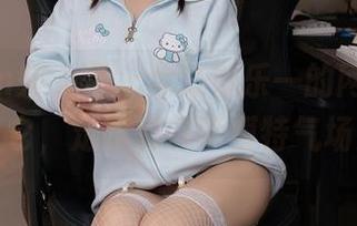 Xiuren秀人网 – 全套林乐一的网袜，穿上它，走路都自带模特气场！
