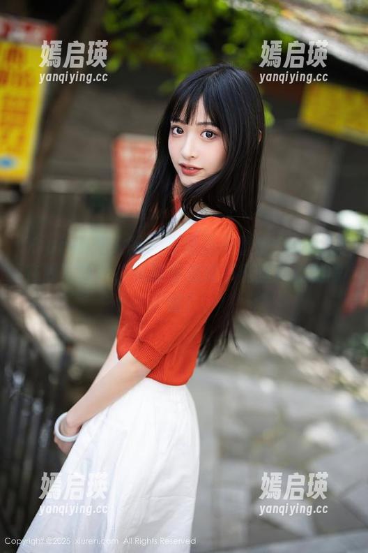 Xiuren秀人网 - 在这张王馨瑶Yanni的在线写真中，礼服到底能不能拯救我的眼睛？