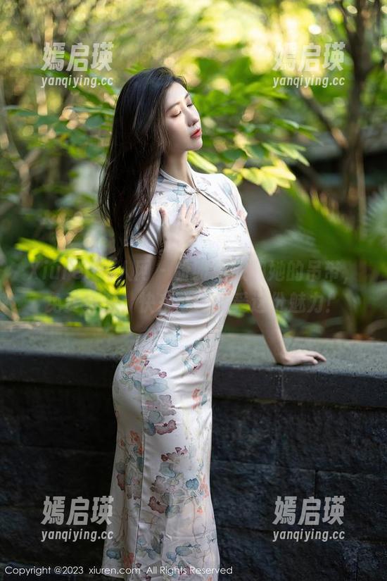 Xiuren秀人网 - 盼盼玉奴和她的吊带，免费资源，快来一同感受这份魅力！