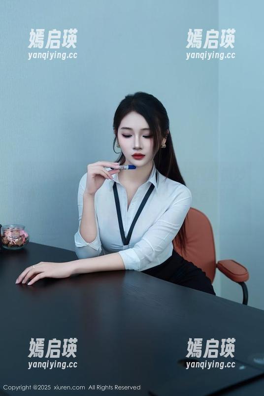 Xiuren秀人网 - 哇，色情与清纯的微妙平衡！“糯美子MINIbabe”天台高清，下载前请准备好心脏。