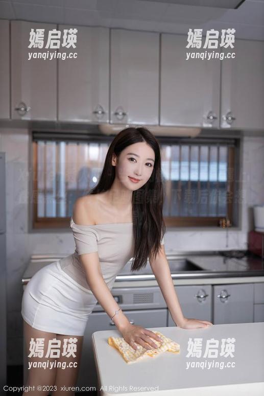 Xiuren秀人网-绯月樱-Cherry Xiuren秀人网 - 当绯月樱-Cherry遇上性感黑丝:修长足部图集,下载后你会想再看!
