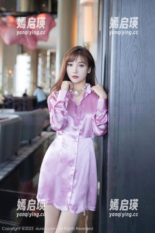 Xiuren秀人网 - 谢小蒽毛衣秀：在无圣光的世界里，原图真的有点不同！