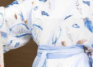 Xiuren秀人网 – 从严肃到俏皮，陈茜妮zoe的制服写真图集真是总有惊喜