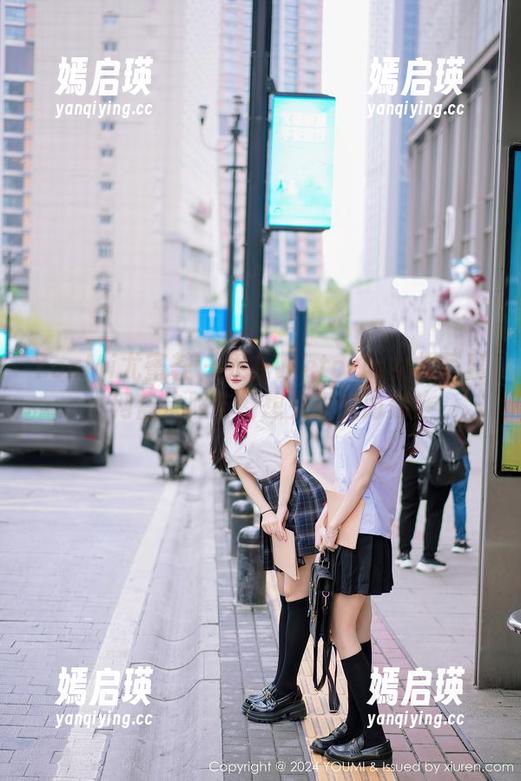 YouMi尤蜜荟 - 果儿Victoria女神写真：网盘快照与幻想交织的时刻！