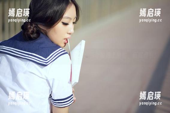 aiss-索菲 aiss - 索菲的汽车医生写真集:当车轮遇上芳香,萌感炸裂!