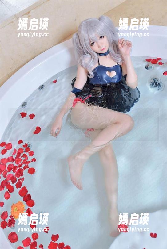 nagesa魔物喵的全套写真，海风卷起裙摆，少女感觉要飞起了！