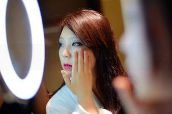 pans – 折折女仆：图包中未解的隐喻，下载后你会懂一切！