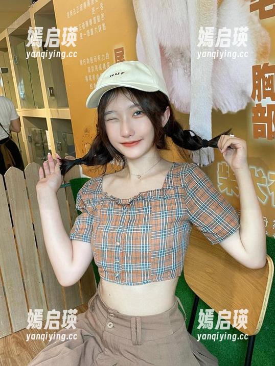 roroki骷髅姬 roroki骷髅姬独家定制写真:白衬衫,看透你的灵魂
