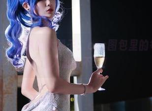 美少女战士一米八的大梨子：cos图包里的每个瞬间都让人忍俊不禁！