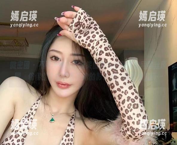 微密圈 - 不可不看！不爱笑的赛琳的最新渔网黑丝原图，仿佛整个世界都在她的影子里，我有点沉醉…