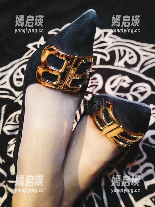微密圈 - 女仆写真怎能错过？丝月神的网盘里美图见证了一切！