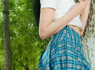 丽柜 – 翻折短裤，这个夏天，子晴美图合集来袭，真是活力四射的夏日印记！