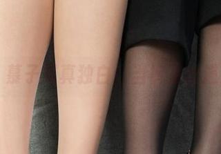 丽柜 – 慕子写真独白：当裤里丝遇上壁纸
