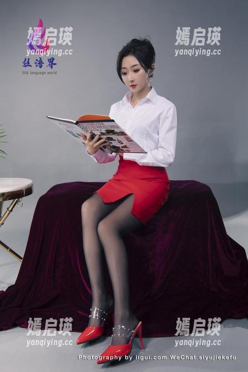 丽柜-甜甜 丽柜 - 甜甜的壁纸项目:在圣诞写真中重温懵懂岁月