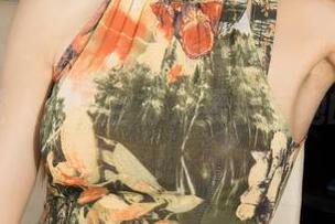 克拉女神 – 慕菲女友作品集：我下了一整天，感觉人生的目标是要拥有她的每一张！