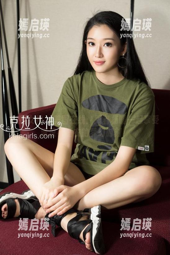 克拉女神 - 美图在线：跟着杨暖一起享受清凉小睡衣的梦幻时刻！
