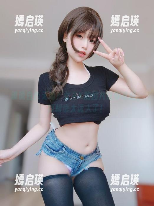 谁说白色无趣？女主K的图片让你改观，福利也太诱人了！