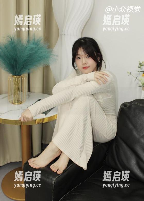 小众视觉 - 轻松裤里丝：兰兰的作品集更新，跟随感官的旅程！