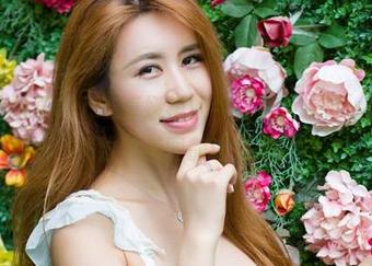 尤物馆 – 如果Cris_卓娅祺的牛仔裤会说话，它会为谁哭泣？美图静谧反思。