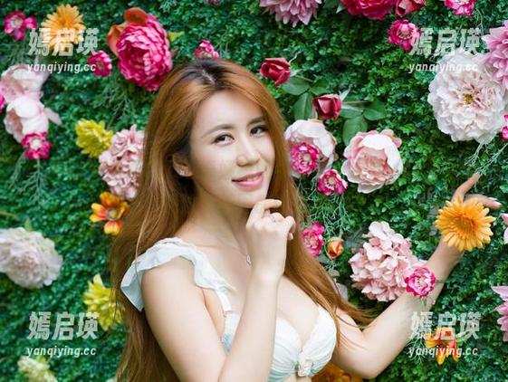 尤物馆 - 如果Cris_卓娅祺的牛仔裤会说话，它会为谁哭泣？美图静谧反思。