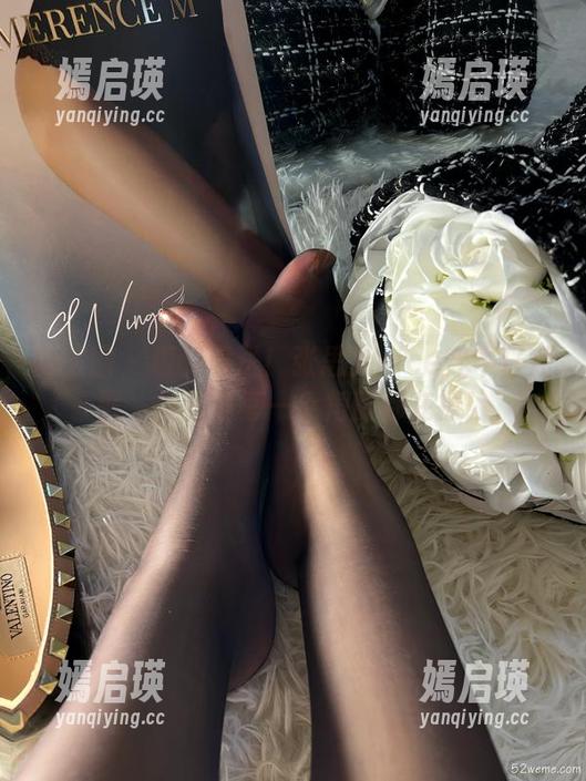 微密圈 - 福利派送！张思允nice穿牛仔短裤，作品里每一个角度都在撩！