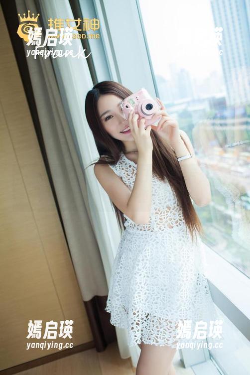推女神 - 刘钰儿的空姐日常：图片分享，贴心服务还是颜值争夺战？