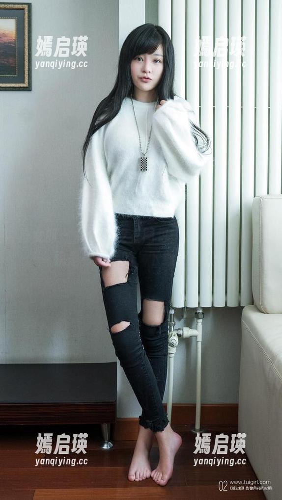推女郎 - 杨伊的皮衣图包：小心，这种美貌是有风险的，下载须谨慎！