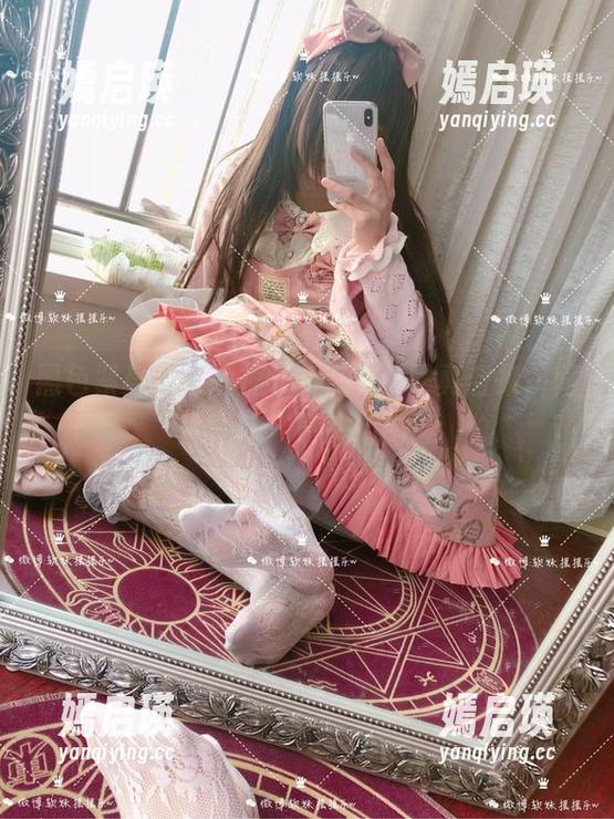 黑色紧身衣与摇摇乐yoyo：写真合集，简直能让人晕头转向！