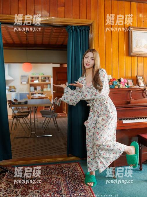 普美(bomi)空姐的图集分享：这才是我心中绝对的女神样子！