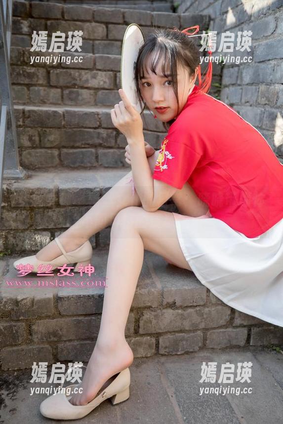 梦丝女神 - 蕾丝女仆的日常：晓晓带你体验不同风格的资源之旅！