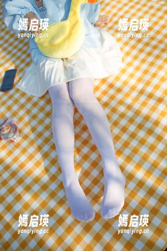 森萝财团 - 高清卉子水手服：她把水手服穿出了新高度，直叫人想问“海平面在哪？”