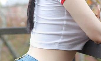 模范学院 – 她的办公室，她的规则：薛琪琪的写真作品集分享体验。