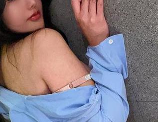 微密圈 – 别光看水蜜桃米米的名字，JK美图图包才是亮点！