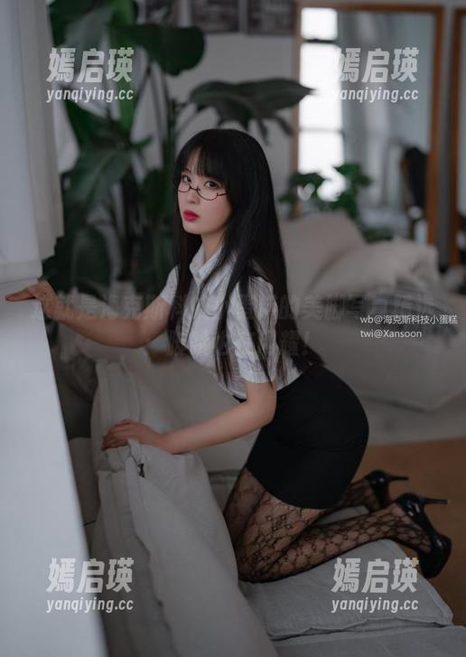 这就是海克斯科技小蛋糕的美脚写真精选：脚趾也在闪耀！