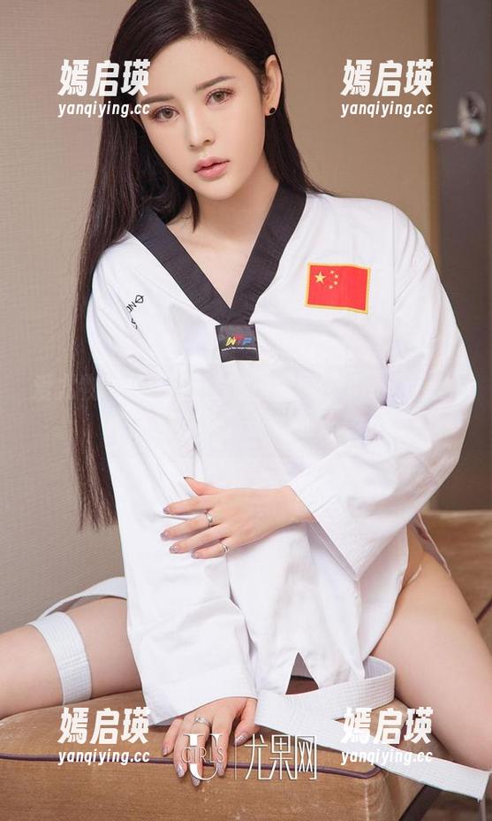 爱尤物 - 李丽莎在自由疆域的无拘无束：高清图集，直击你的心房！