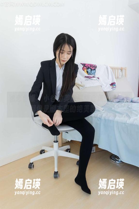 物恋传媒-小谷 物恋传媒 - 小谷的美图剧情合集:每一张都像是剧本里的绝美瞬间。