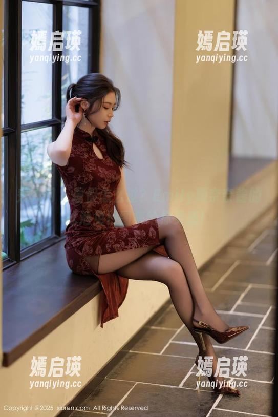 秀人网-Emily顾奈奈酱 秀人网 - 暑假怎么过?Emily顾奈奈酱的泳池免费图集给你灵感!