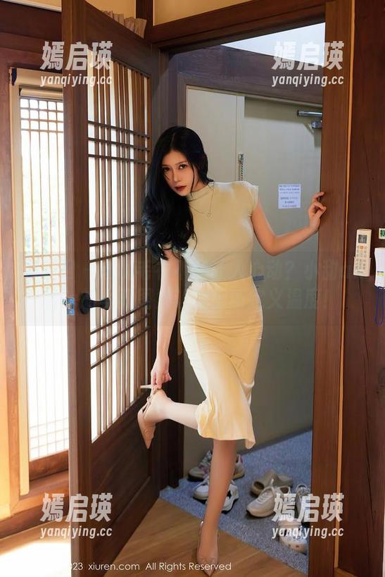 秀人网 - 谁说毛衣不能让人心动？小甜angle的写真图集让你重新定义温度！