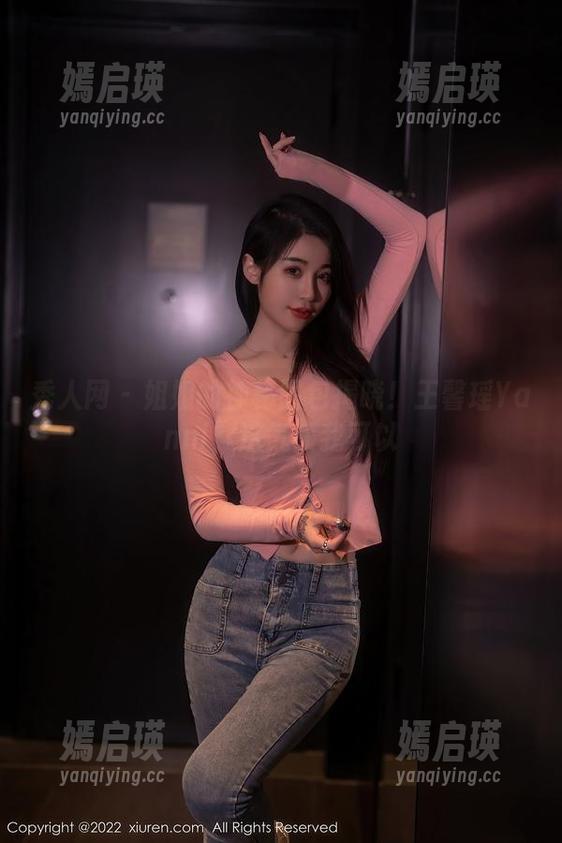 秀人网 - 姐姐的神秘图包揭晓！王馨瑶Yanni，这气质我可以