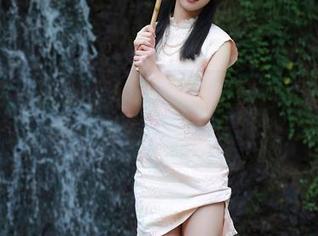 秀人网 – 眼镜里的秘密：王馨瑶Yanni美图，下载让你心动！